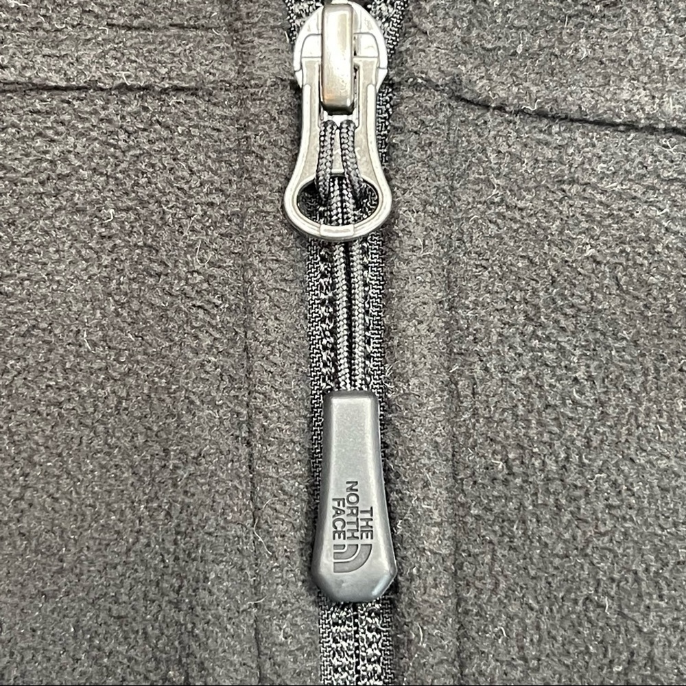The North Face Like New Thick Fleece Jacket size Medium - Picture 9 of 13
